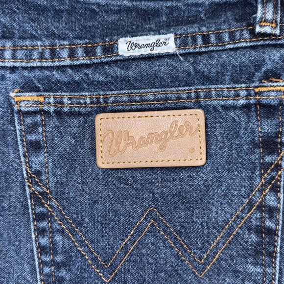 Wrangler Dark Blue Jean Shorts - Picture 4 of 5